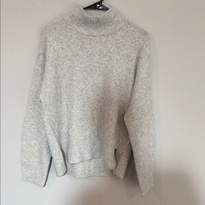 Abercrombie & Fitch Light Gray Ribbed Mock Neck Sweater